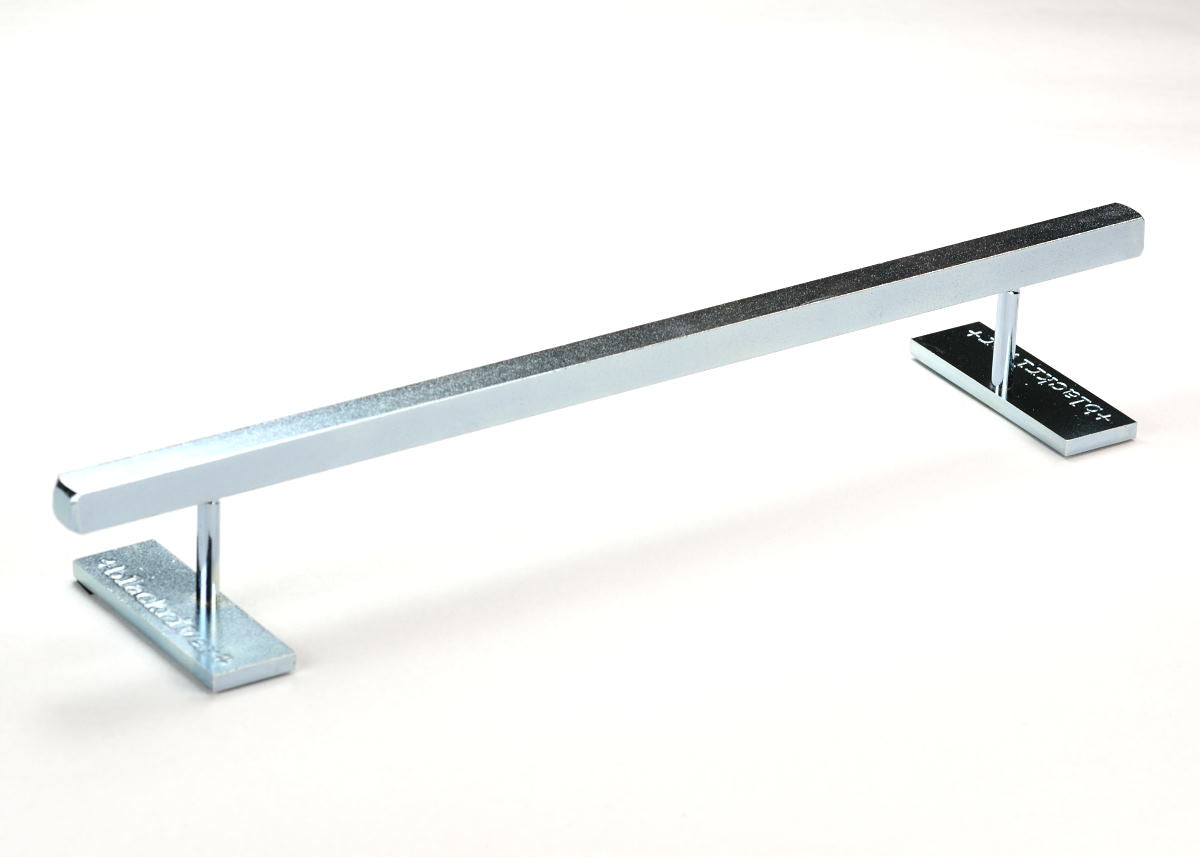 Iron Rail Low - Silver
